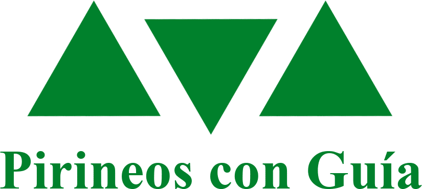 logo-pirineos-con-guia-c.jpeg